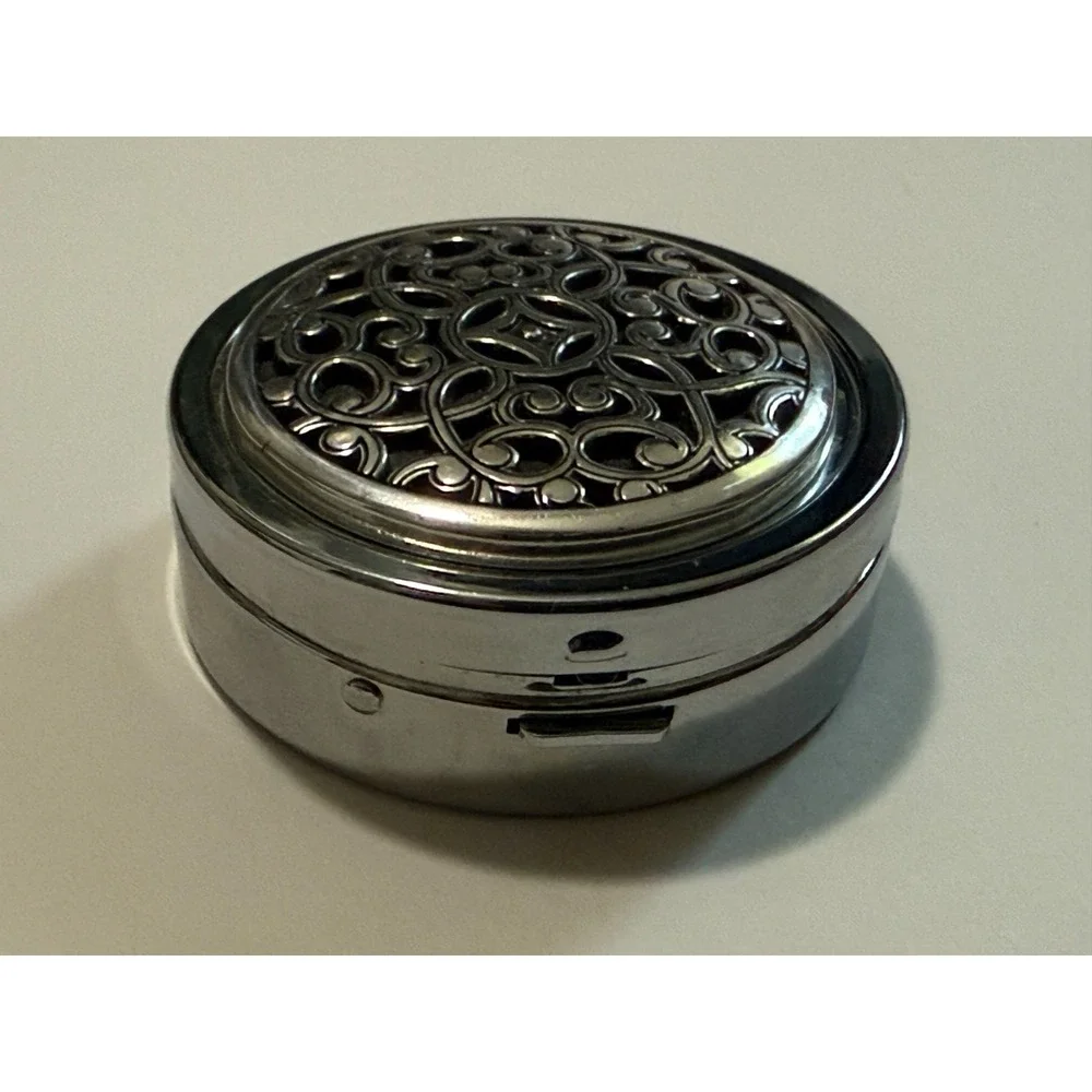 Beautiful Brighton Silver Tone Celtic look heart push‎ button round jewelry case